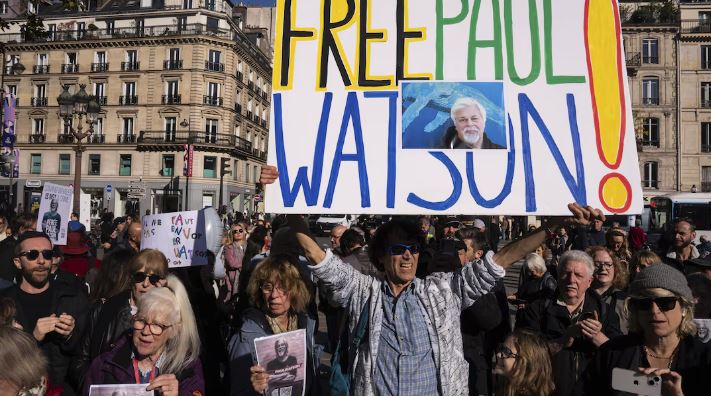 Paul Watson’s Detention, Flights between Iqaluit-Nuuk and within the Arctic… October’s&nbsp;Wrap-Up